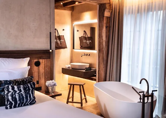 La Ferme Saint Simeon & - Relais & Chateaux 5*