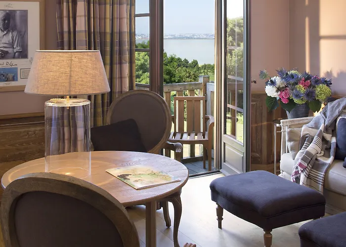 Hotel La Ferme Saint Simeon & - Relais & Chateaux 5*